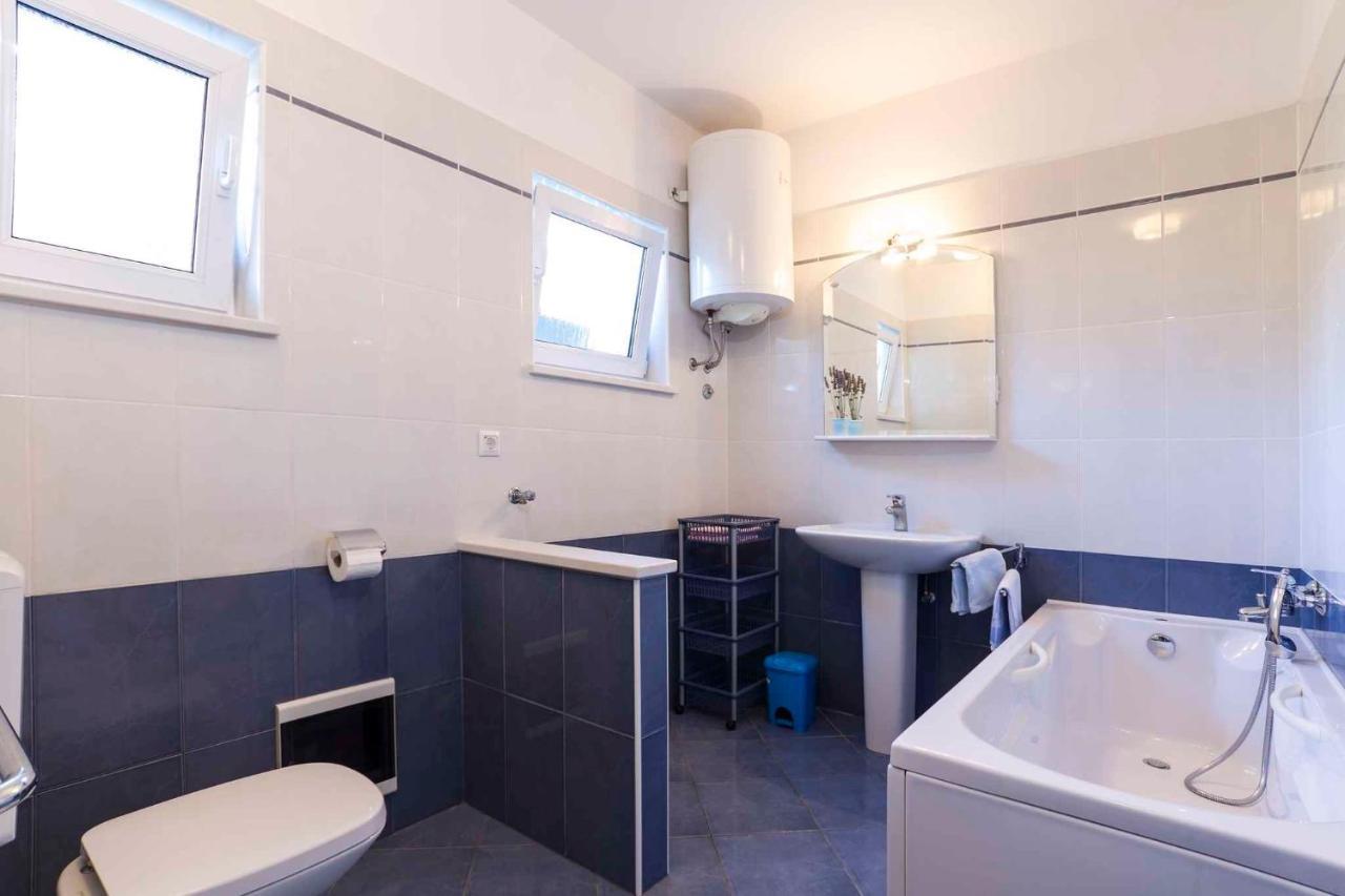In Pula/istrien 11067 Apartman *